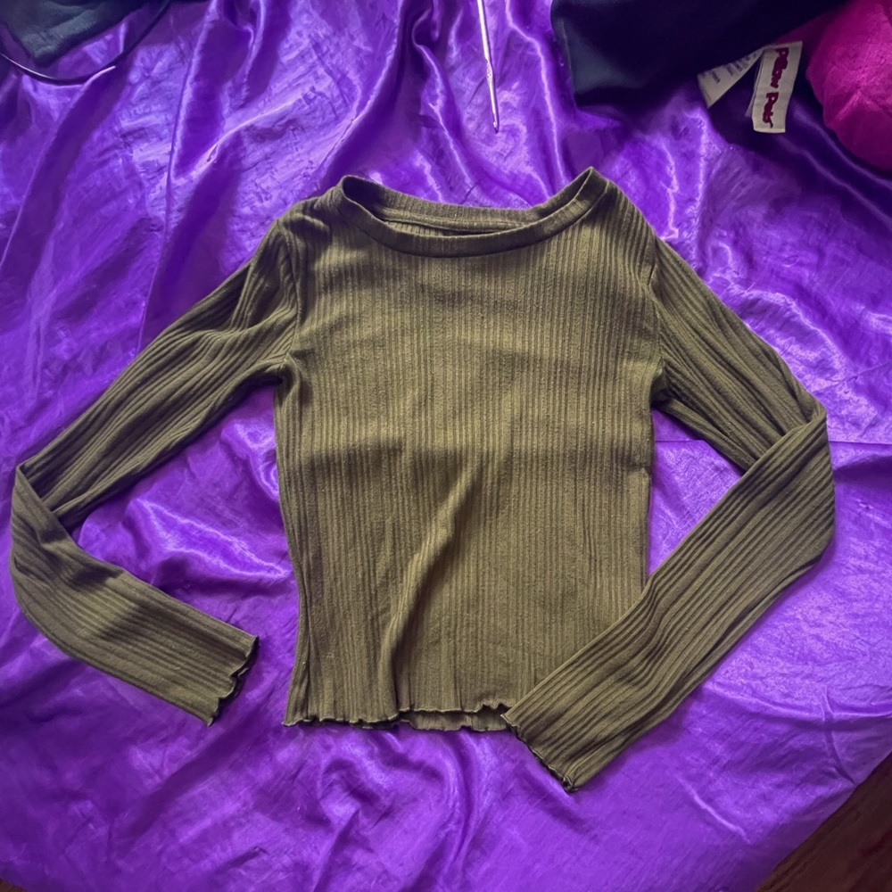 Aeropostale womens cropped long sleeve